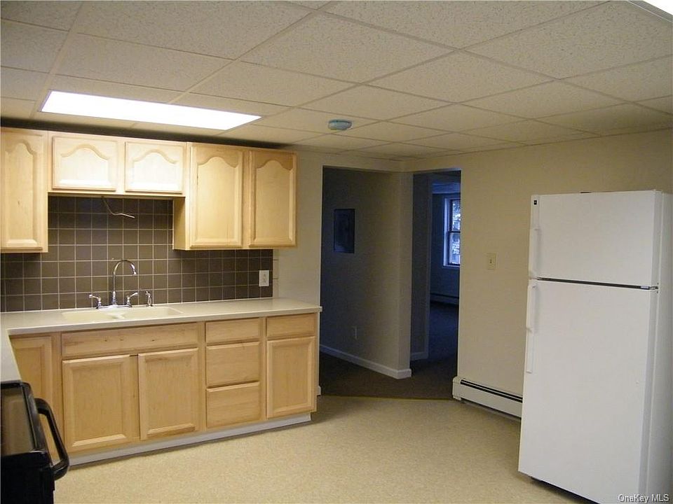 2nd image of 10 Bergen Ave