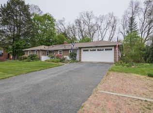 161 Wolf Swamp Rd, Longmeadow, MA 01106