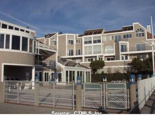 13 Harbour Close #13, New Haven, CT 06519