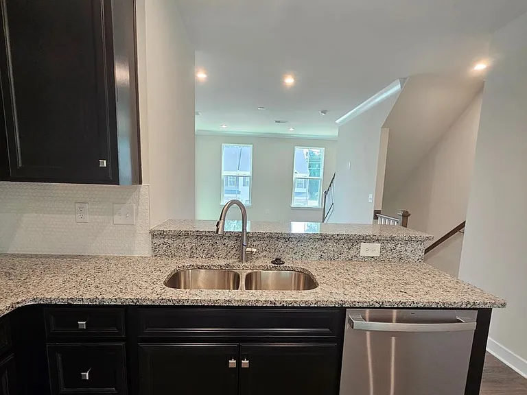 303 Golan Cir #B — Photo 14