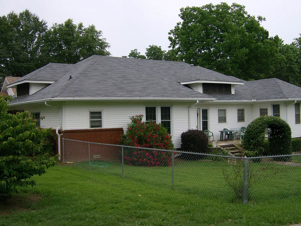 1st image of 205 Green St