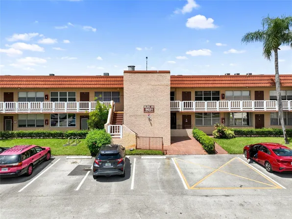 9021 Sunrise Lakes Blvd APT 211, Fort Lauderdale, FL 33322