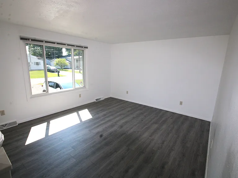 1162 Jackson St — Photo 6