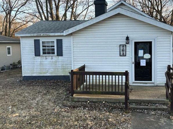 203 E North St, Heyworth, IL 61745