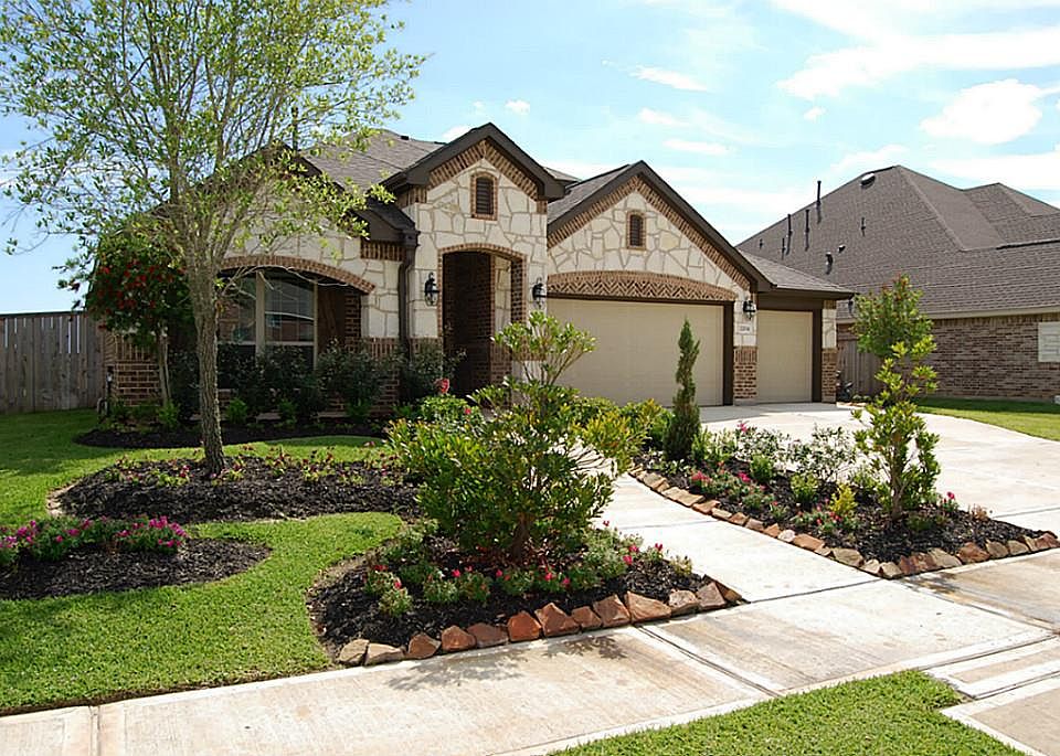 1st image of 2204 Meadow Wind Dr
