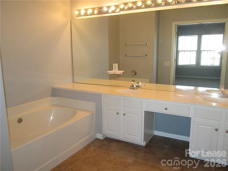 8807 Ormeau Dr — Photo 15