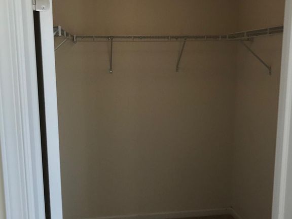 5th image of 122 Jordan Dr
