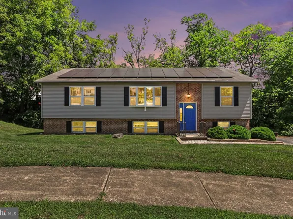 180 Hazel Dr, Manchester, PA 17345