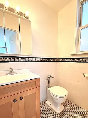 Rented by RELO REDAC INC. | media 23