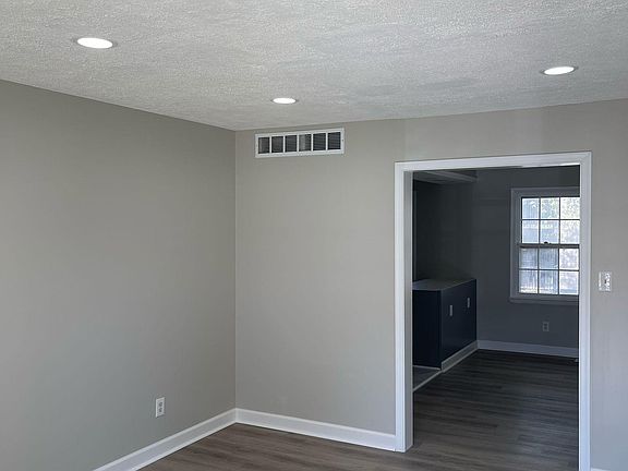 4th image of 10 Pawleys Ct