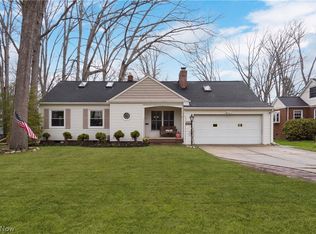 28536 W Oviatt Rd, Bay Village, OH 44140