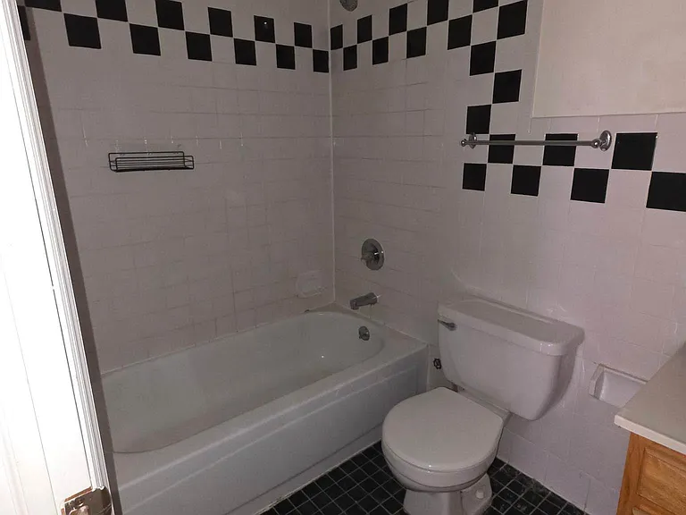 2177 3rd Ave #4A — Photo 2