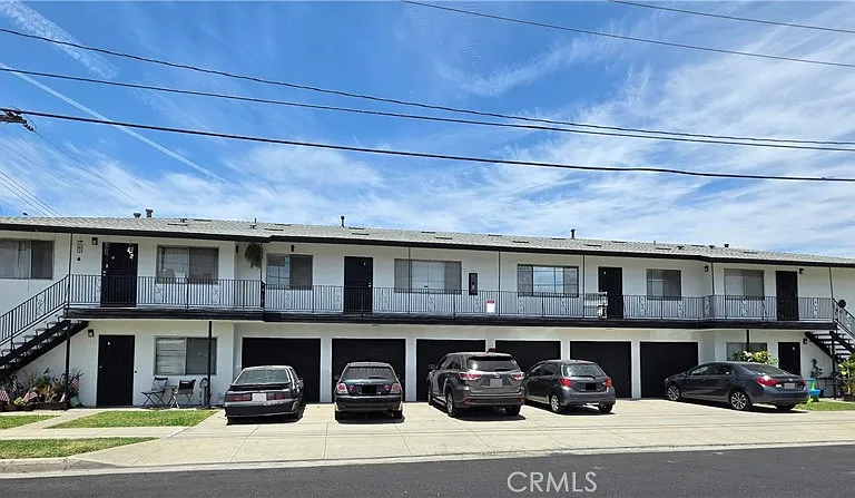 901 Carob Way #C — Photo 1
