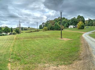 17499 Dreamers Ln, Glade Spring, VA 24340