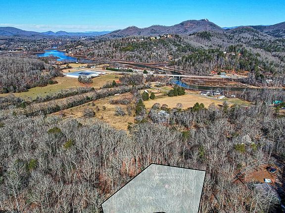 4th image of 2458 Oak Knoll Dr