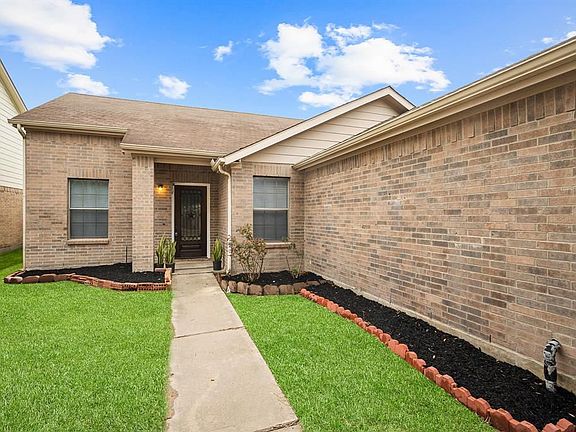 2nd image of 15506 Hensen Creek Dr
