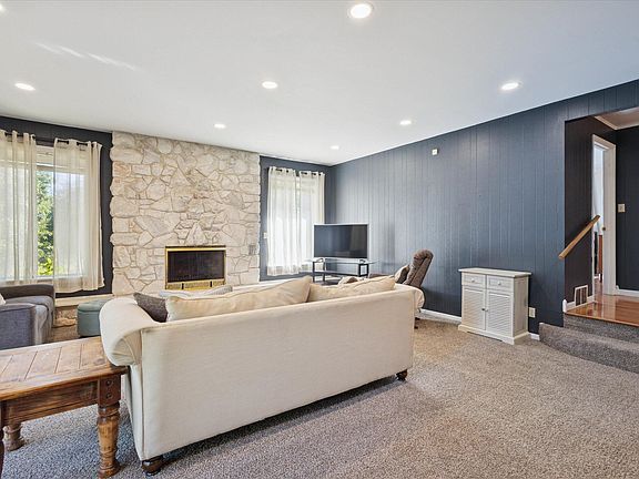 5th image of 3090 Burn Lynd St