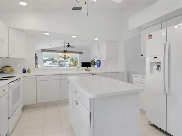 6180 Reserve CIR #203, NAPLES, FL 34119