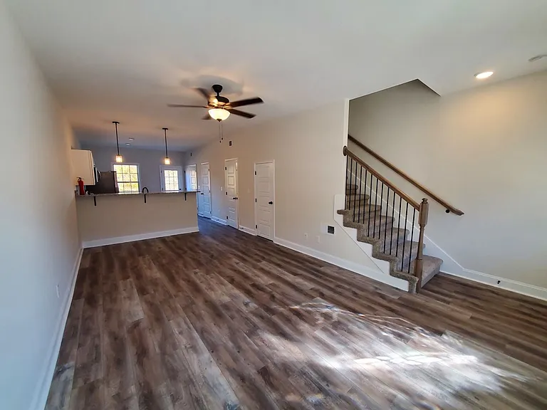 449 Oak St — Photo 7