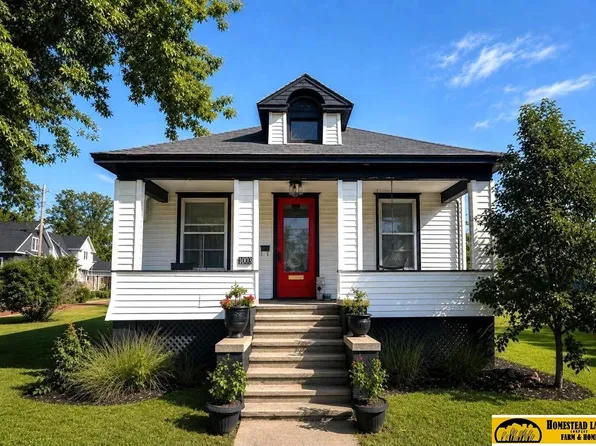 1003 4th St, Fairbury, NE 68352