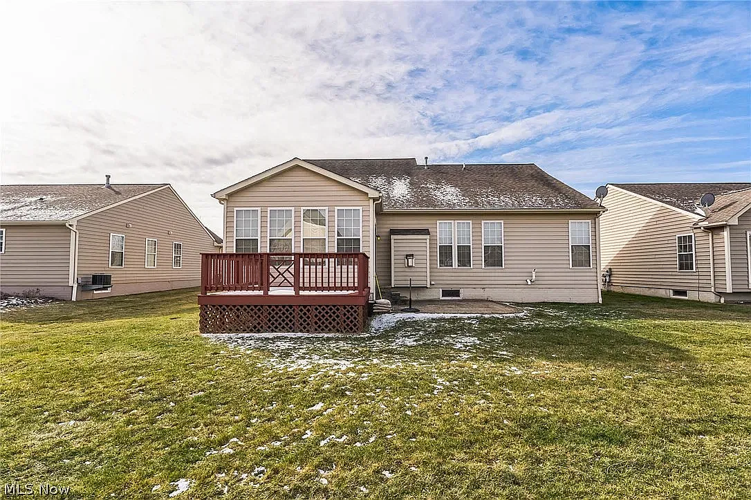 3 bed, 2.5 bath, 2650 sqft, $2,800 — Photo 2