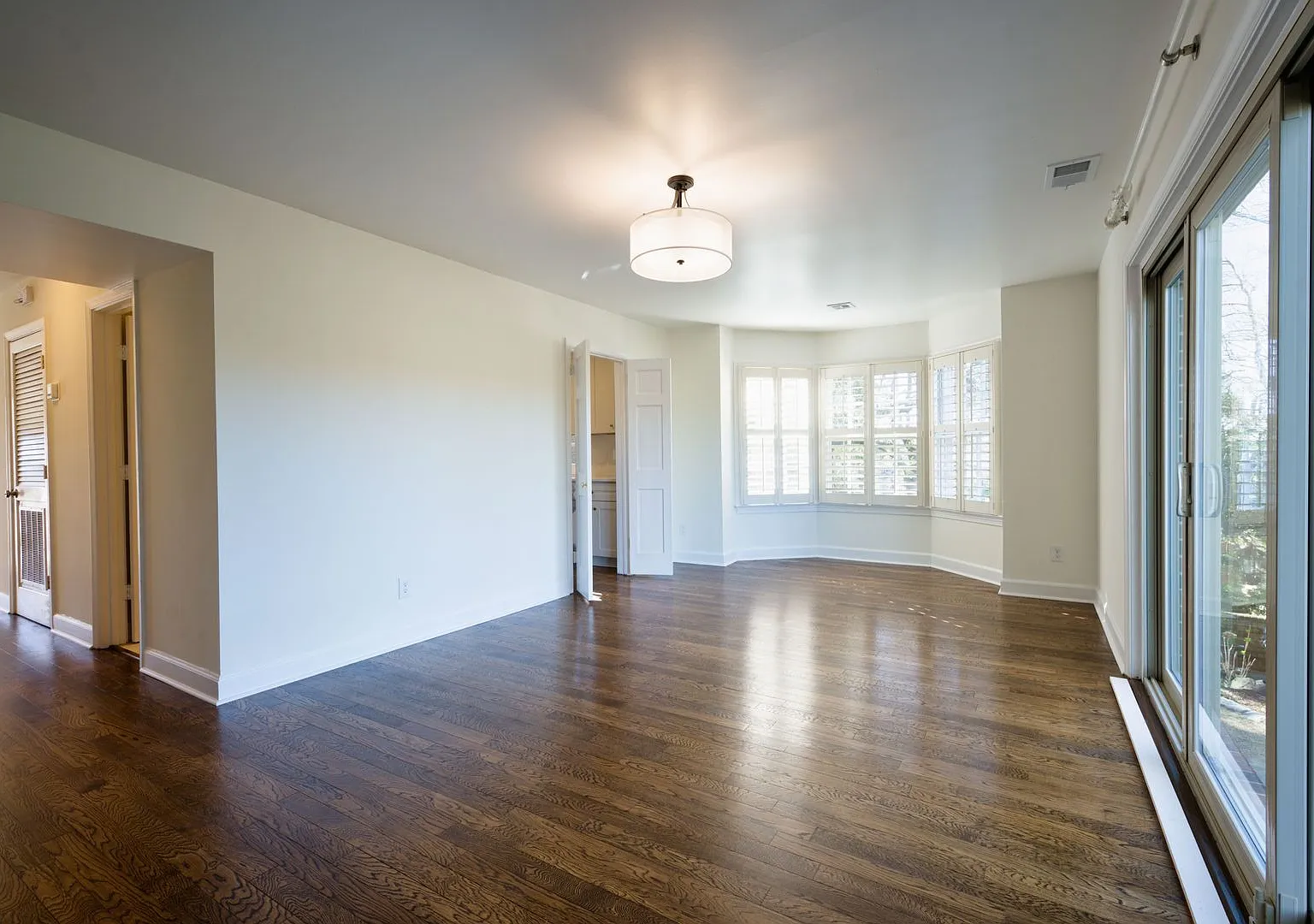 420 Linkhorn Dr #5 — Photo 3