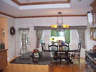 5th image of 101 Shore Ct