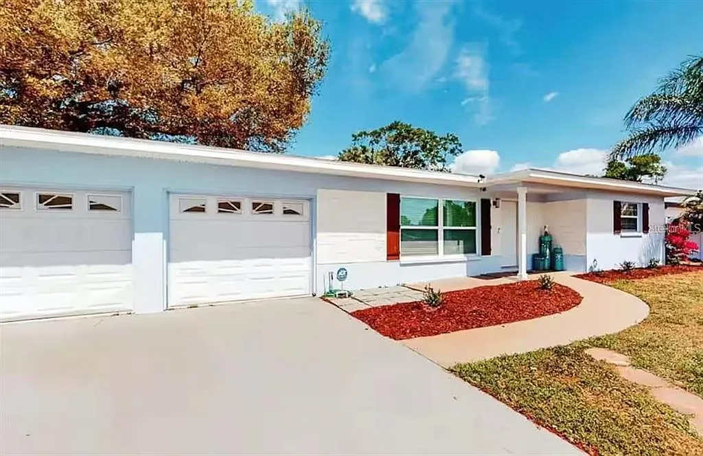 4 bed, 3.0 bath, 2042 sqft, $6,500 — Photo 1