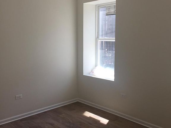 4th image of 1424 N Greenview Ave #Ch1