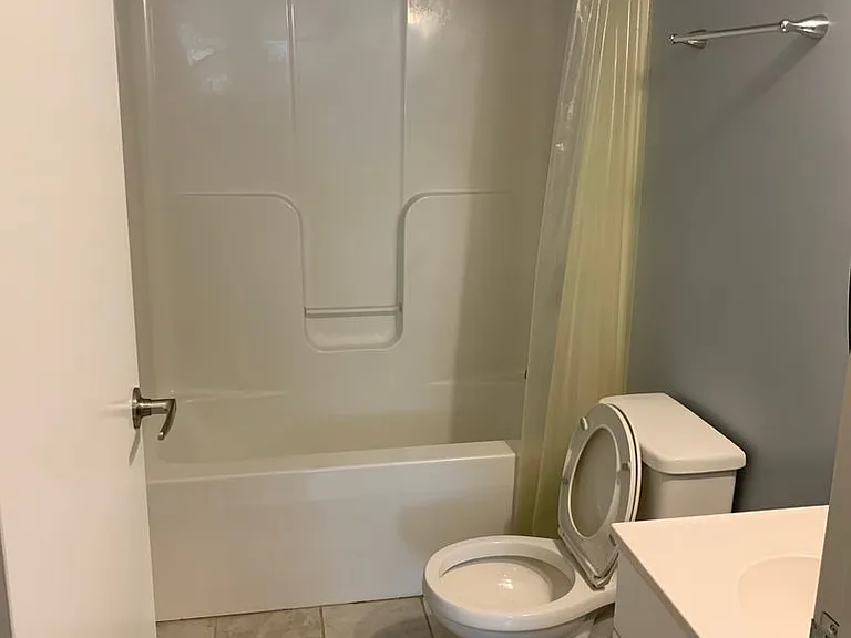 109 Pendleton St — Photo 12