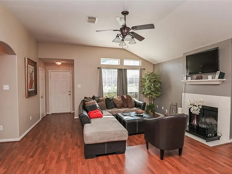 18446 S Wimbledon Dr — Photo 4