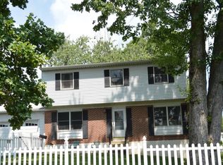 4301 Convent Ln, Philadelphia, PA 19114