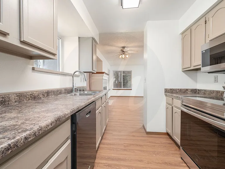 4620 Bohart Pl — Photo 6
