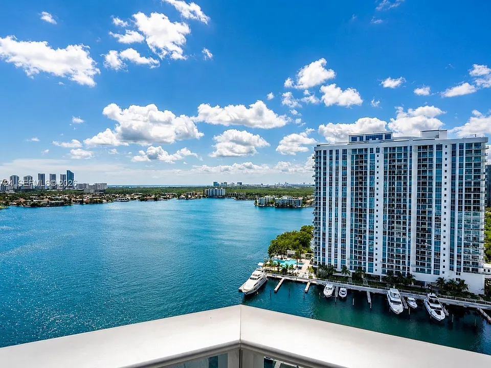 17301 Biscayne Blvd #1407