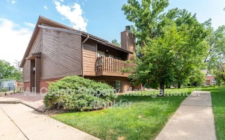 2626 Juniper Ave #3 — Photo 2