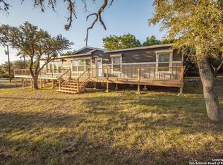 567 River Rd, Utopia, TX 78884