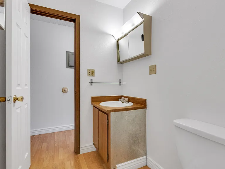 South Street Apartments — Photo 13
