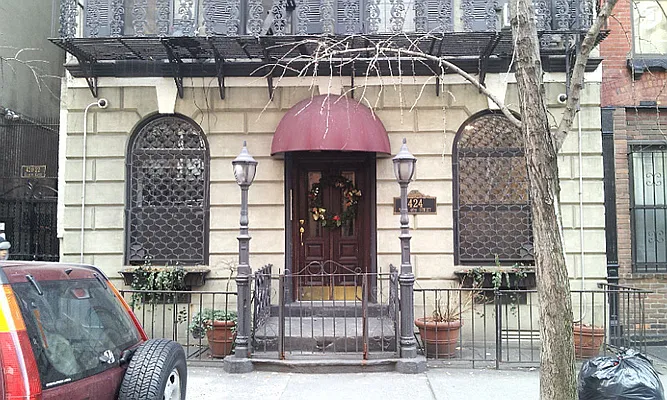 Sold by Big Apple NYC | media 16