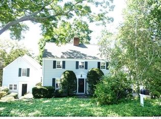24 Cloverly Cir, Norwalk, CT 06855