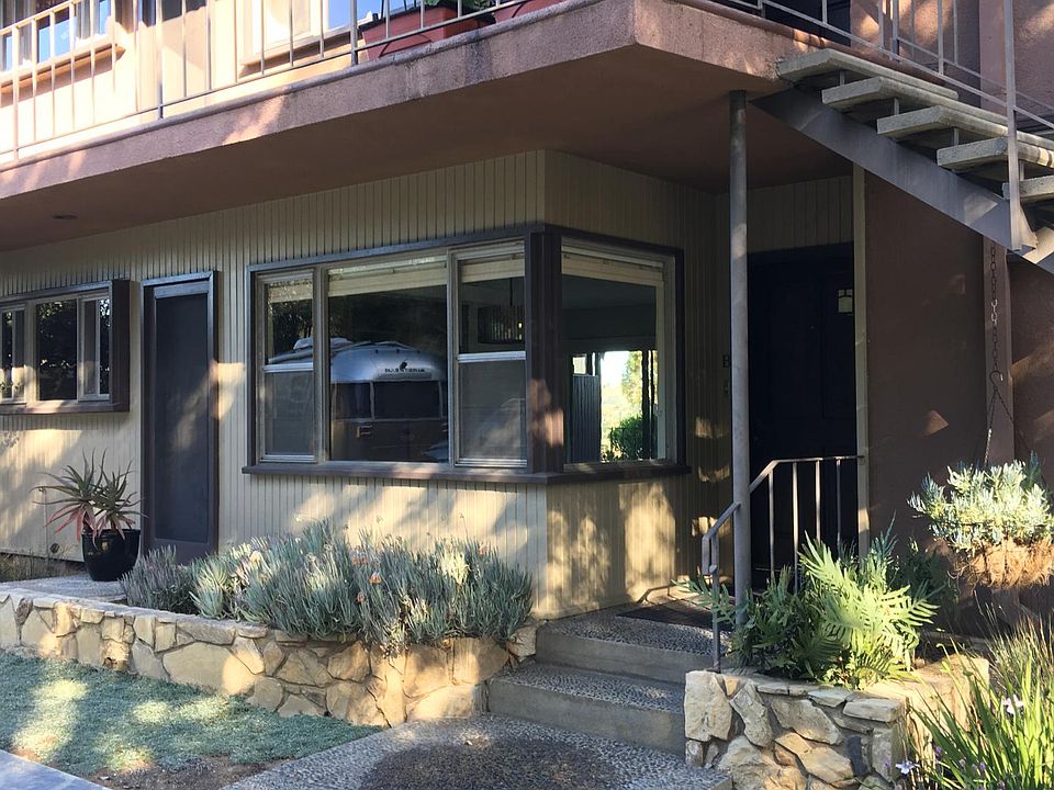 Entrance - Ground Floor Unit