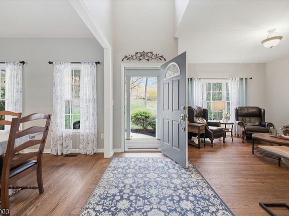 5th image of 15 Ike Williams Rd