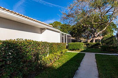 8202 Chapman Oak Ct-501