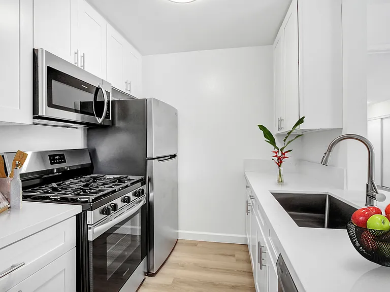 Unit 301 Kitchen