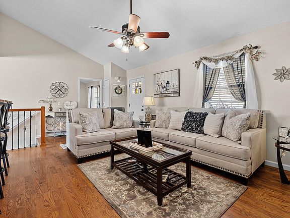5th image of 125 Lori Ln