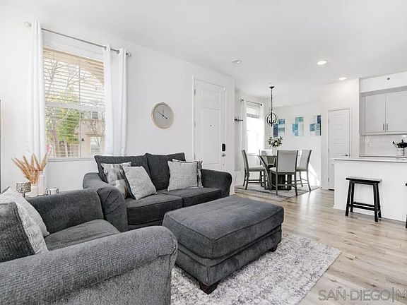 3rd image of 1370 Calle Sandcliff Unit 50