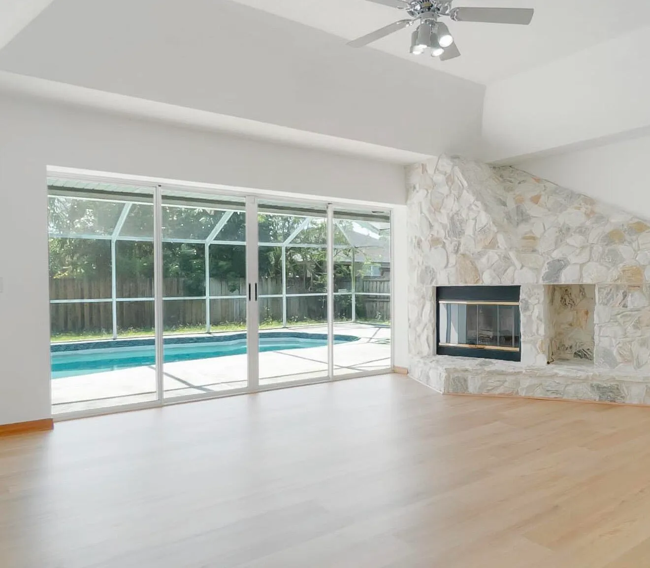 3 bed, 2.5 bath, 2023 sqft, $2,800 — Photo 3
