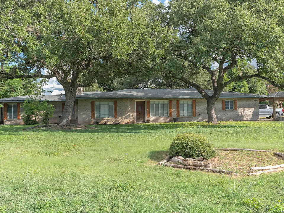 310 Pfeil Rd