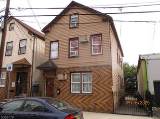 7 Kossuth St, Newark City, NJ 07105