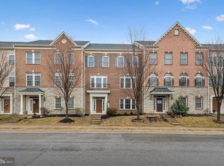 24956 Castleton Dr, Chantilly, VA 20152