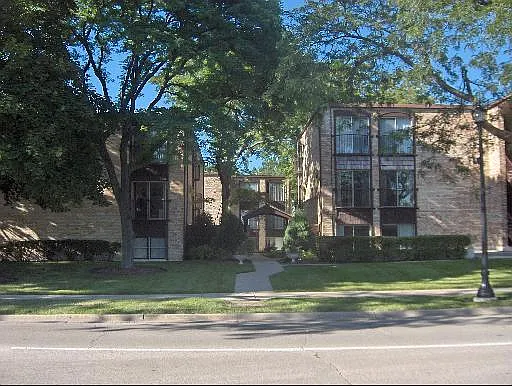1970 Cherry Ln APT 108 photo 1